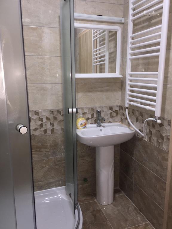 Apartment Gashi พริสตีนา ภายนอก รูปภาพ