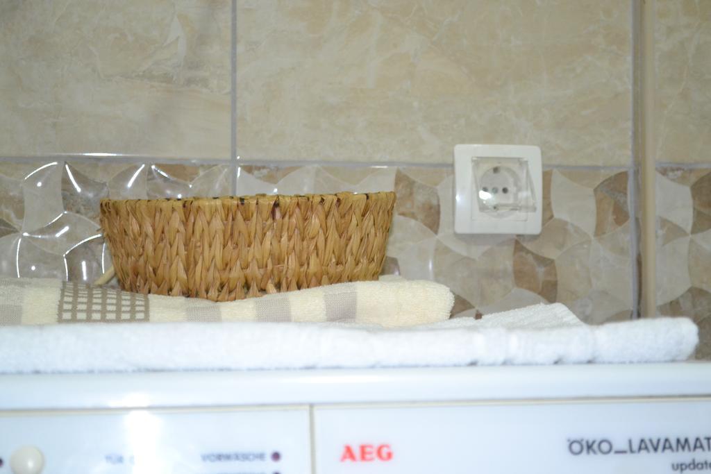 Apartment Gashi พริสตีนา ภายนอก รูปภาพ